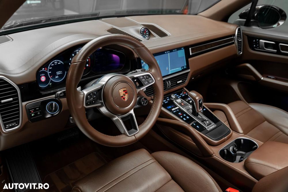Porsche Cayenne - 8