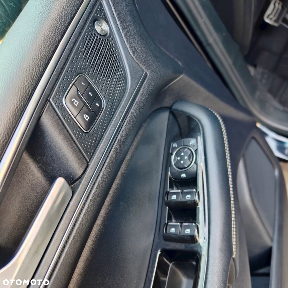 Ford Edge - 10