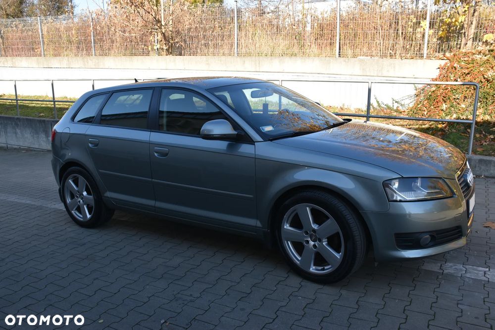 Audi A3 Sportback 2.0 TDI Attraction - 2