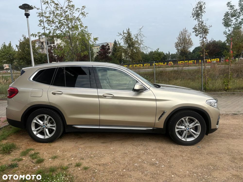 BMW X3 xDrive30i Luxury Line - 9