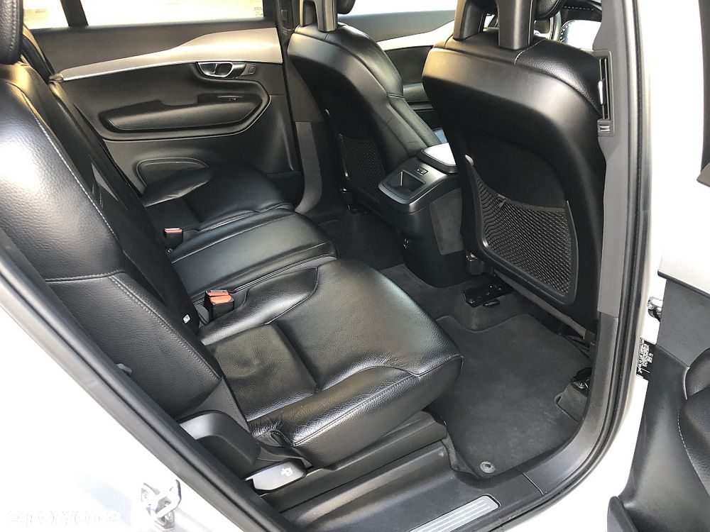 Volvo XC 90 B5 D AWD Momentum 7os - 12