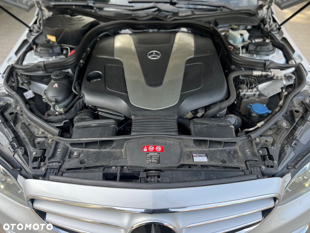 Mercedes-Benz Klasa E 300 CDI DPF BlueEFFICIENCY 7G-TRONIC - 18