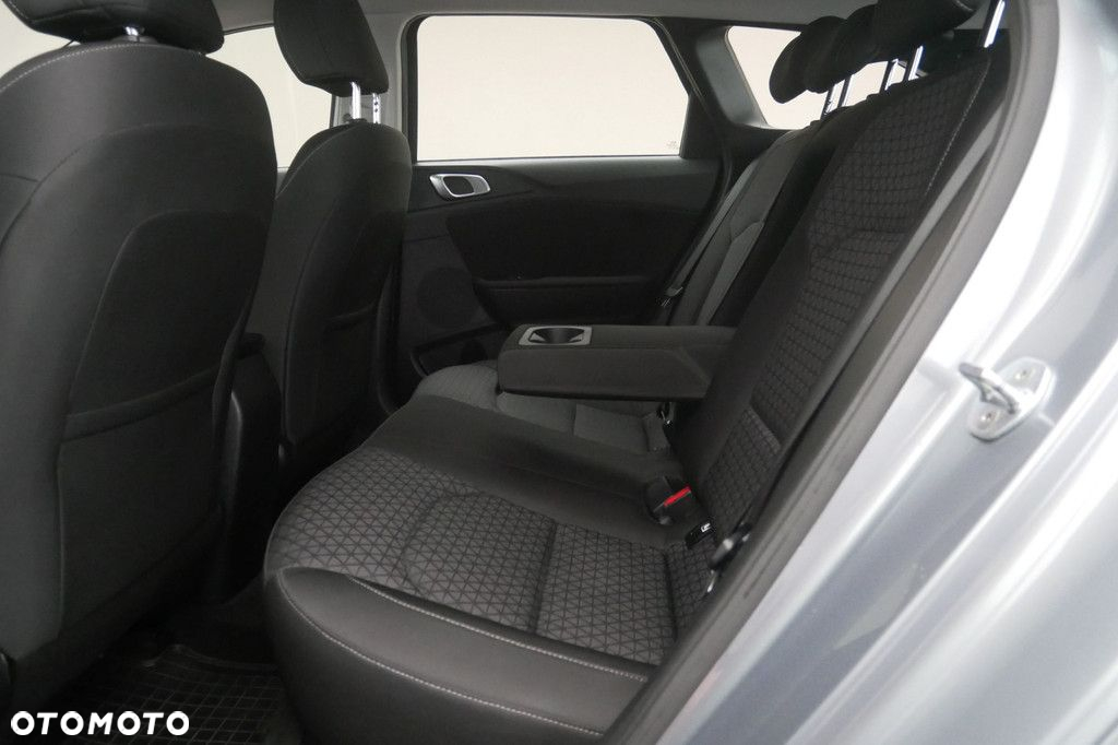 Kia Ceed - 15