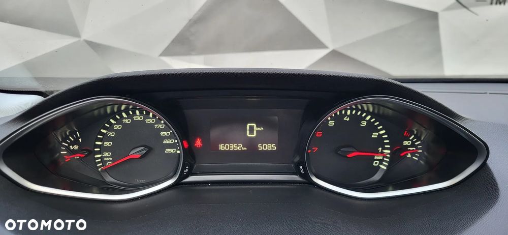 Peugeot 308 1.2 PureTech Allure S&S - 25