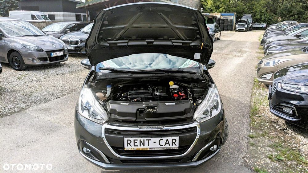 Peugeot 208 - 35