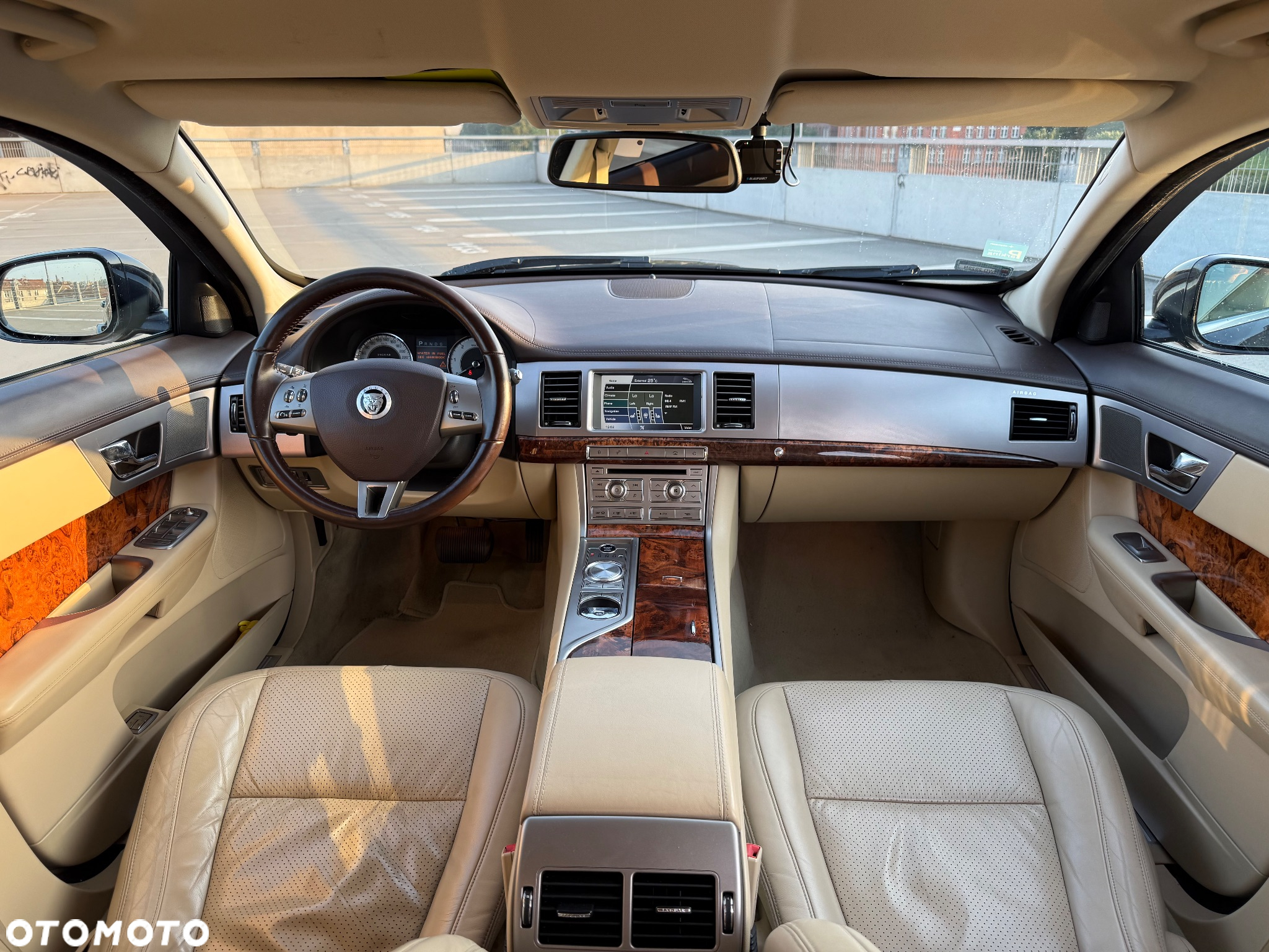 Jaguar XF 3.0 V6 D Premium Luxury - 10