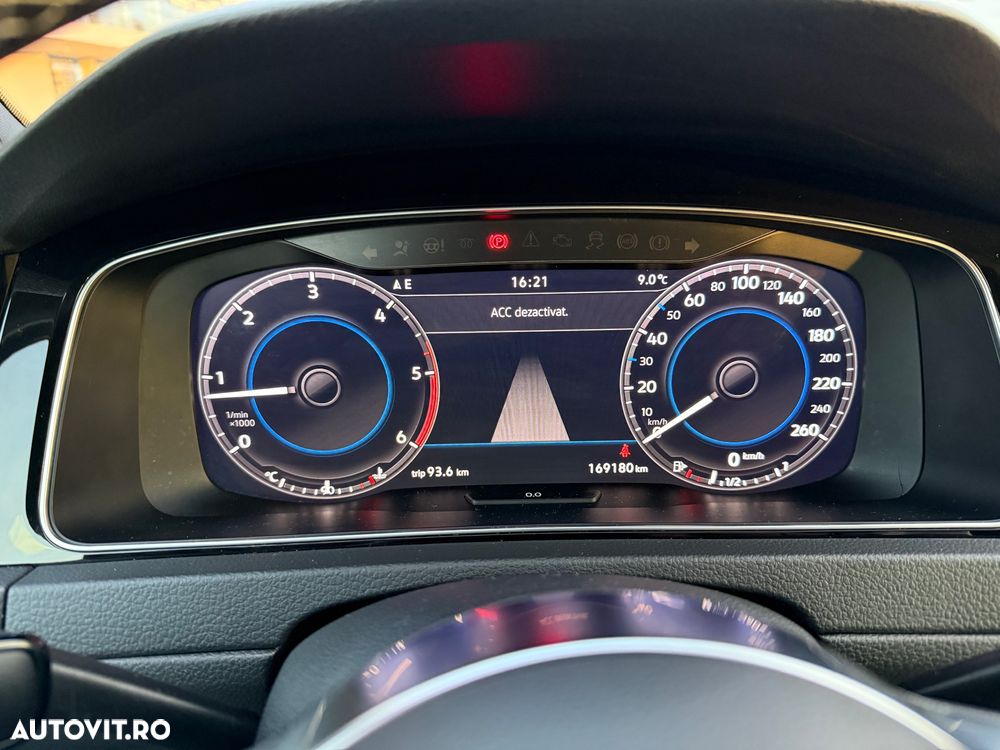 Volkswagen Golf - 19