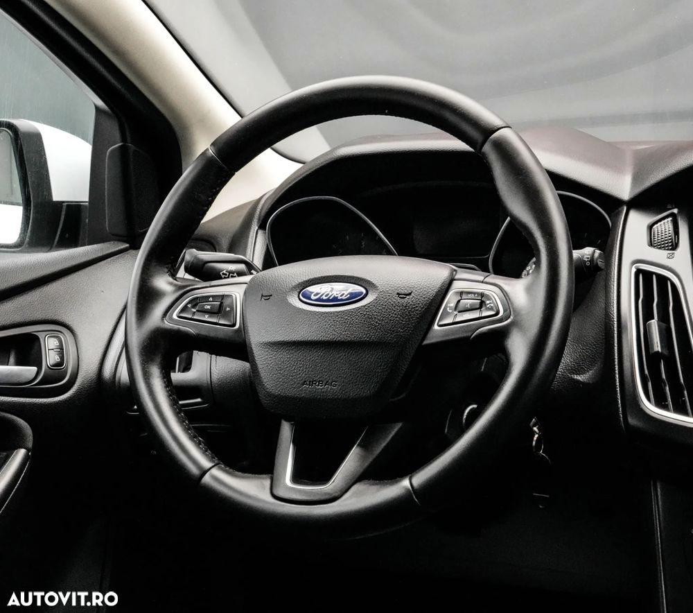 Ford Focus 1.5 TDCi Titanium - 18