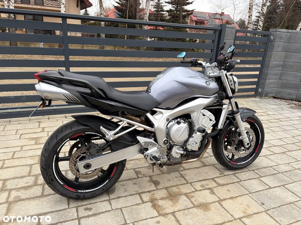 Yamaha FZ6 - 3