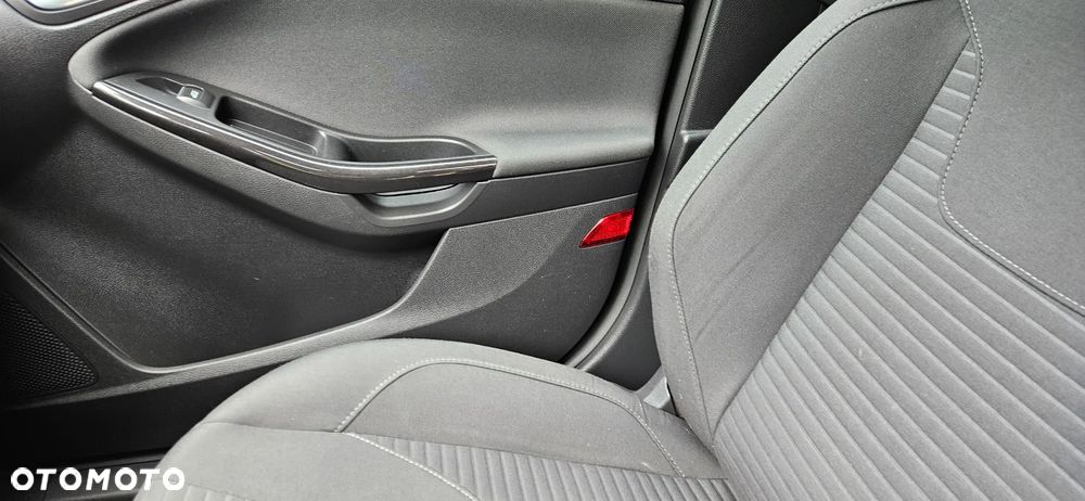 Ford Focus 1.0 EcoBoost Titanium - 26