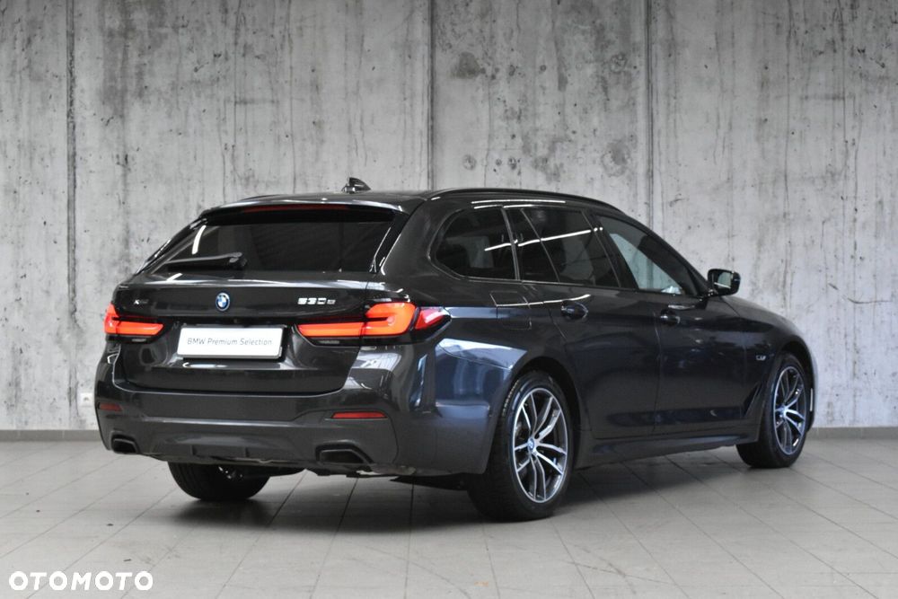 BMW Seria 5 530e xDrive M Sport sport - 3