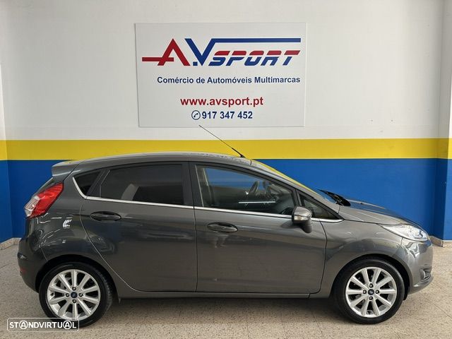 Ford Fiesta 1.0 EcoBoost S&S TITANIUM - 2