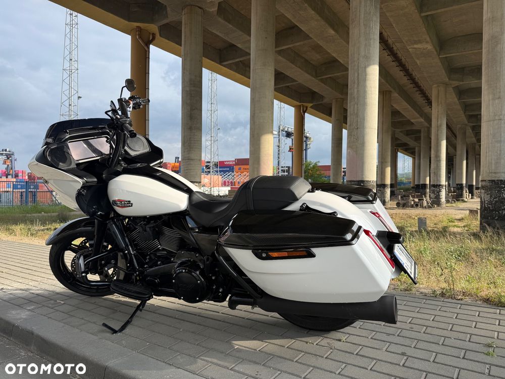 Harley-Davidson Touring Road Glide - 6