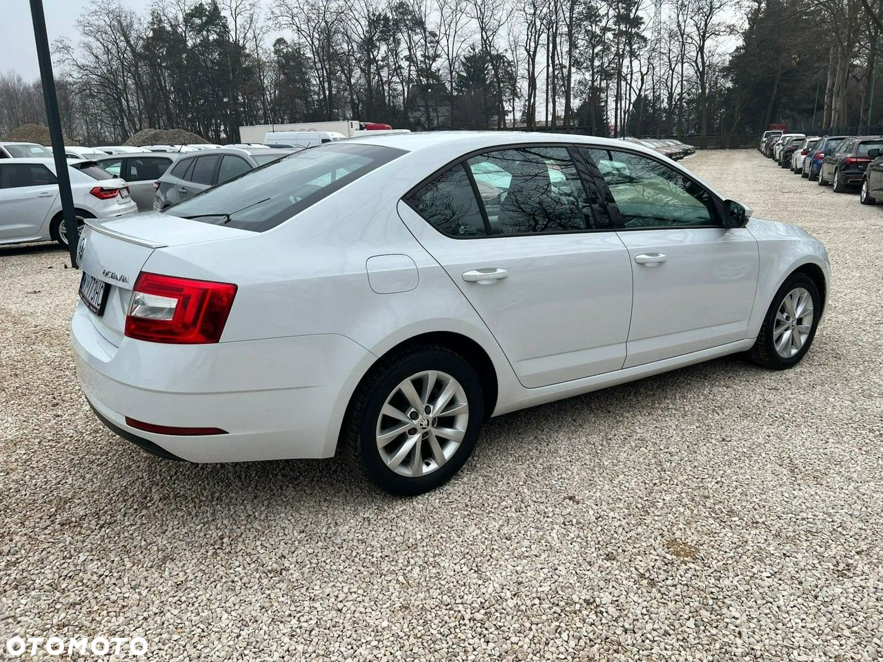 Skoda Octavia 1.6 TDI Ambition DSG - 10