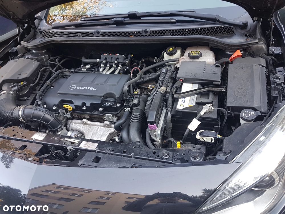 Opel Astra 1.4 T Sport - 12