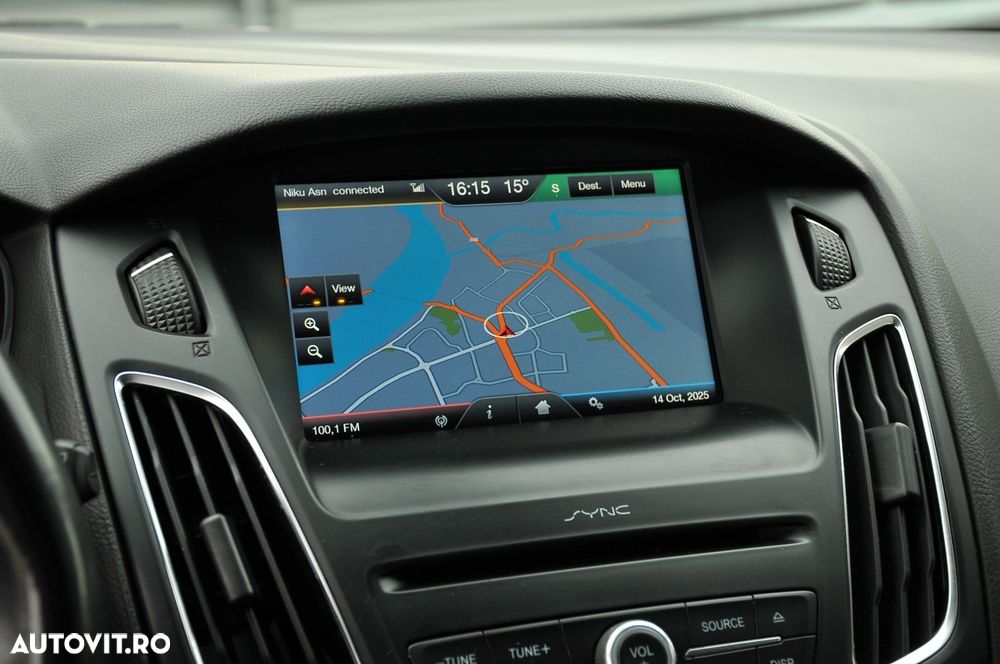 Ford Focus Turnier 1.5 EcoBlue Start-Stopp-System ST-LINE STYLE - 22