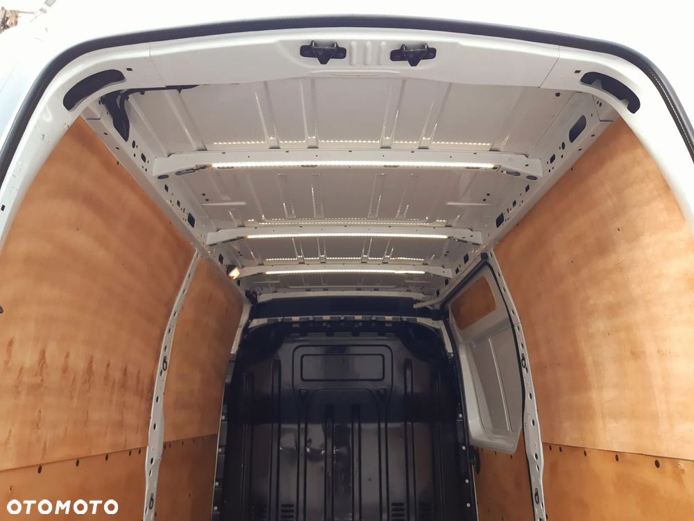 Opel Movano - 18