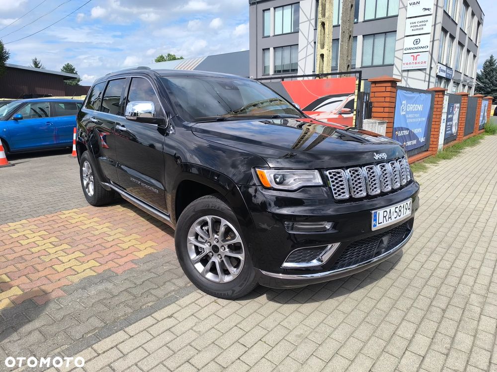 Jeep Grand Cherokee - 38