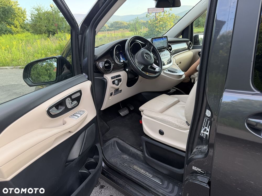 Mercedes-Benz Klasa V 300 d 4-Matic Exclusive 9G-Tronic (d³ugi) - 15