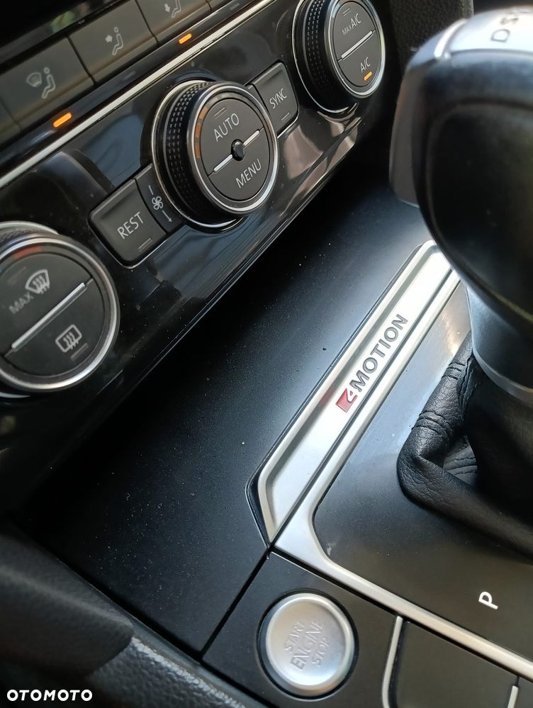 Volkswagen Passat 2.0 TDI BMT 4Mot Highline DSG - 10