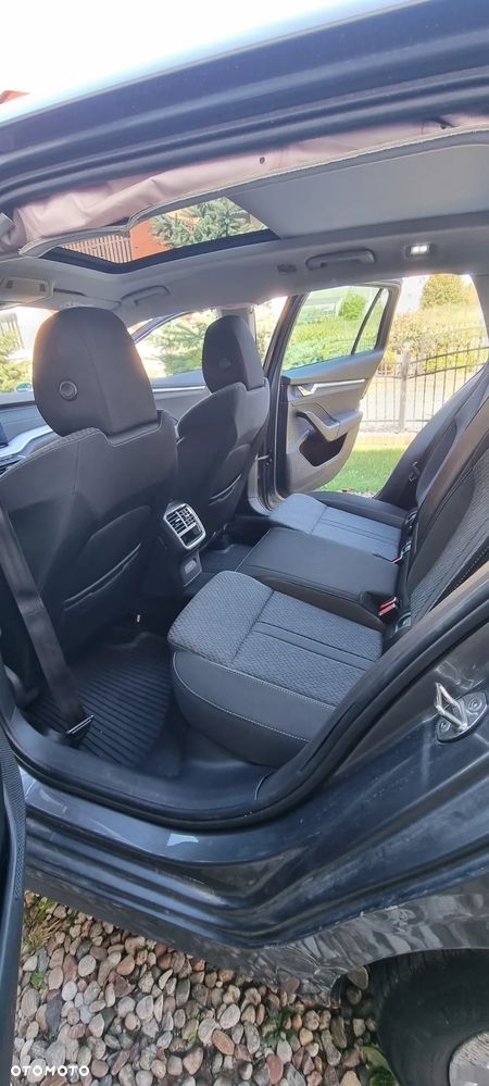 Skoda Octavia Combi 2.0 TDI DSG Style - 11