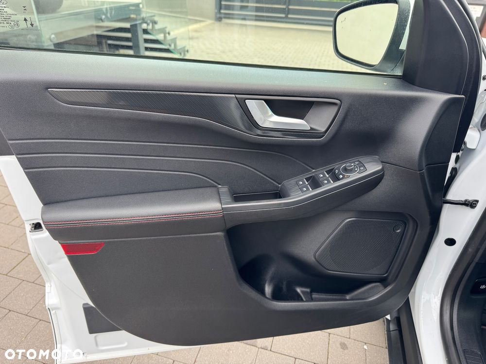 Ford Kuga 2.5 Duratec FHEV 4x4 ST-LINE X - 30