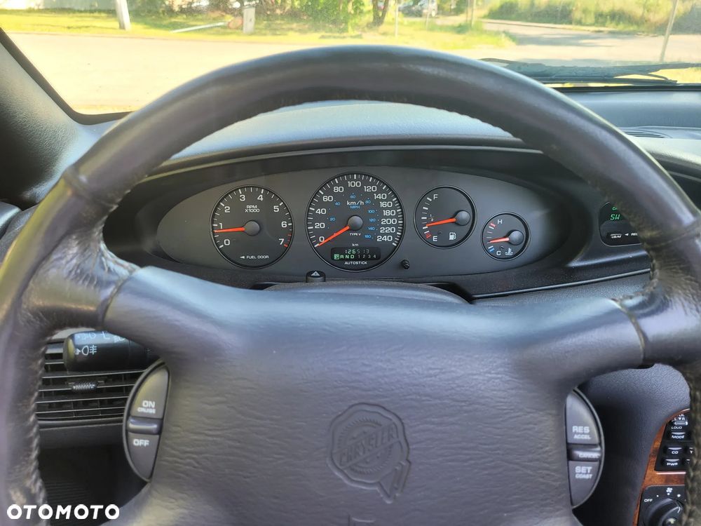 Chrysler Stratus LX 2.5 - 12