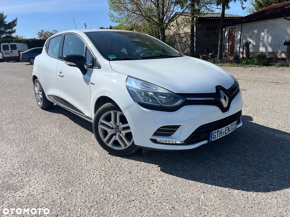 Renault Clio 1.2 16V 75 LIMITED - 13