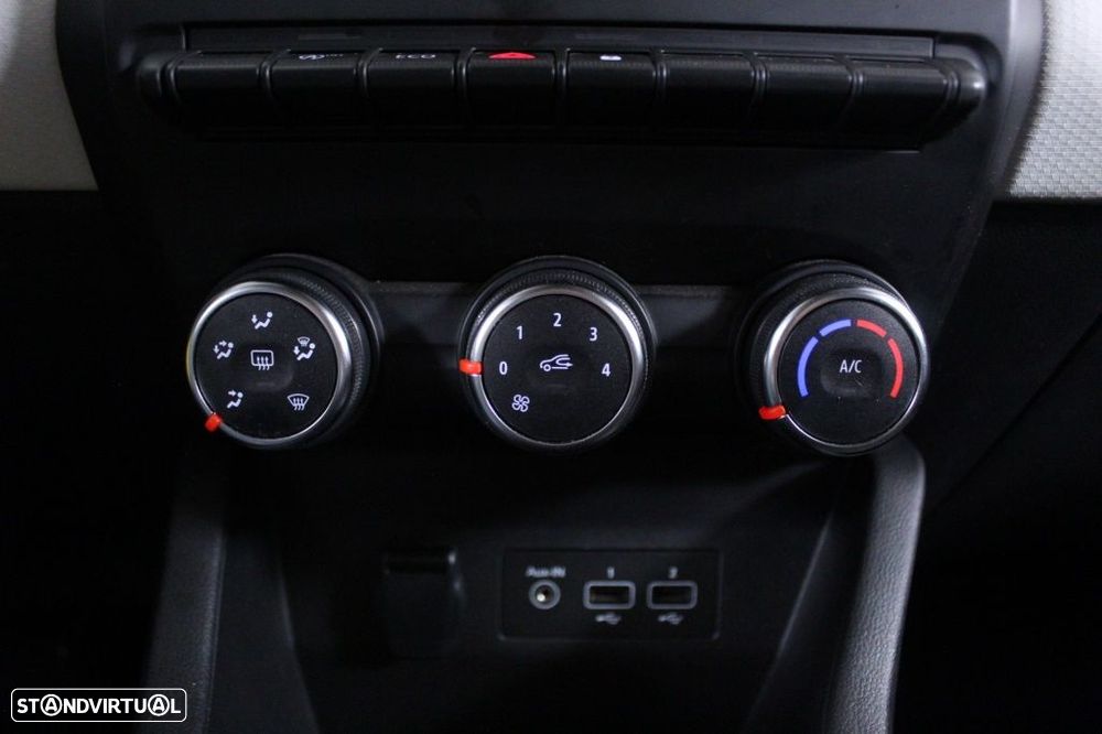 Renault Clio 1.0 TCe Evolution - 29