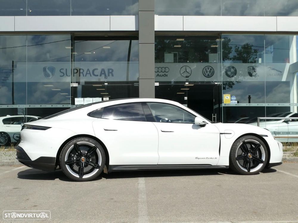 Porsche Taycan Turbo S - 15
