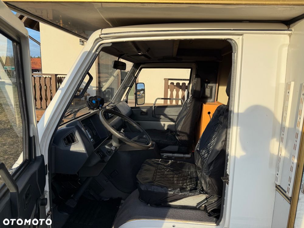 Mercedes-Benz MB 100 D L - 11