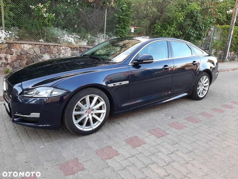 Jaguar XJ 3.0 V6 Kompressor AWD R-Sport - 2
