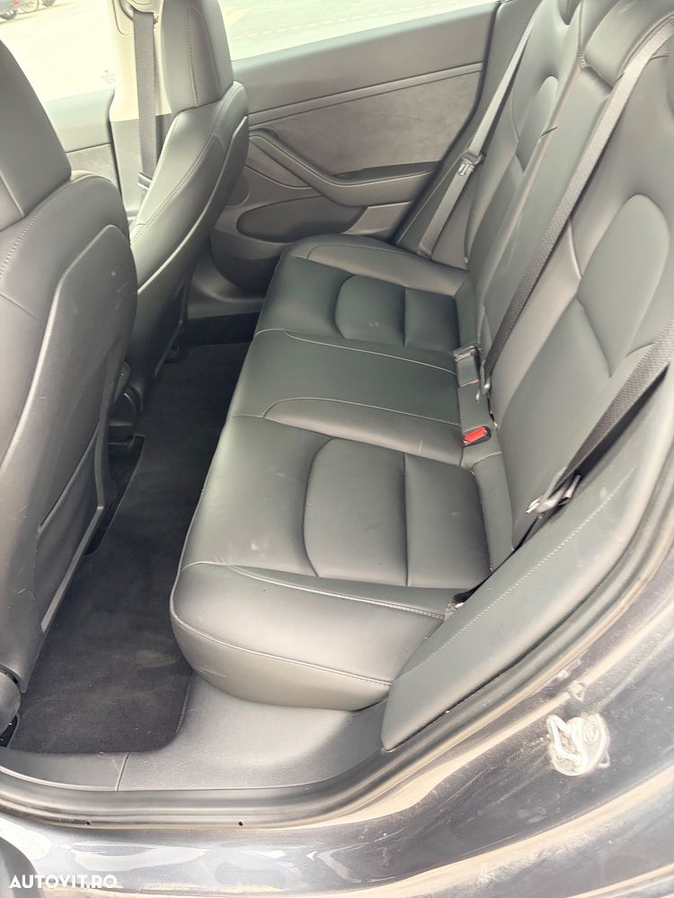 Tesla Model 3 - 16