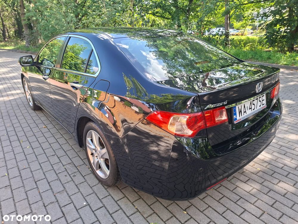 Honda Accord 2.0 Lifestyle - 27