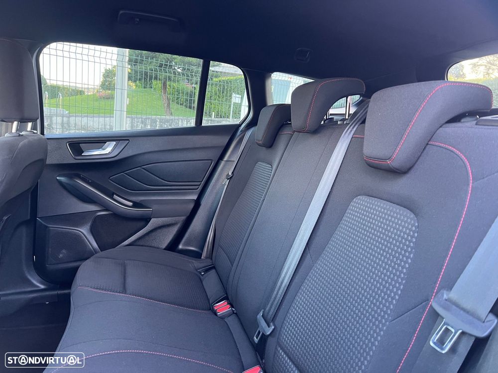 Ford Focus SW 1.0 EcoBoost MHEV ST-Line - 12