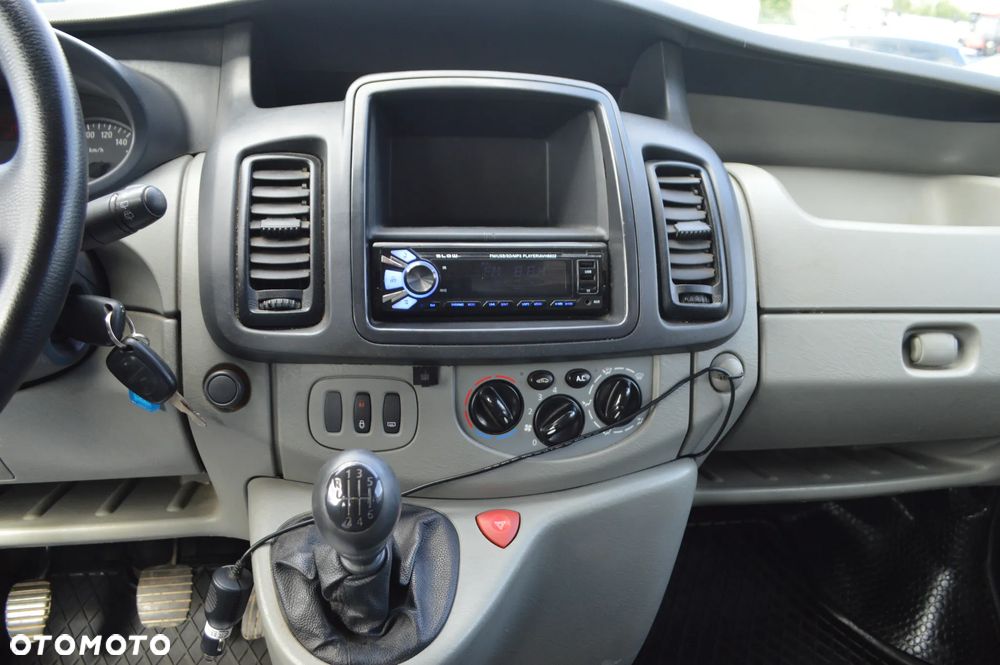 Opel Vivaro - 16