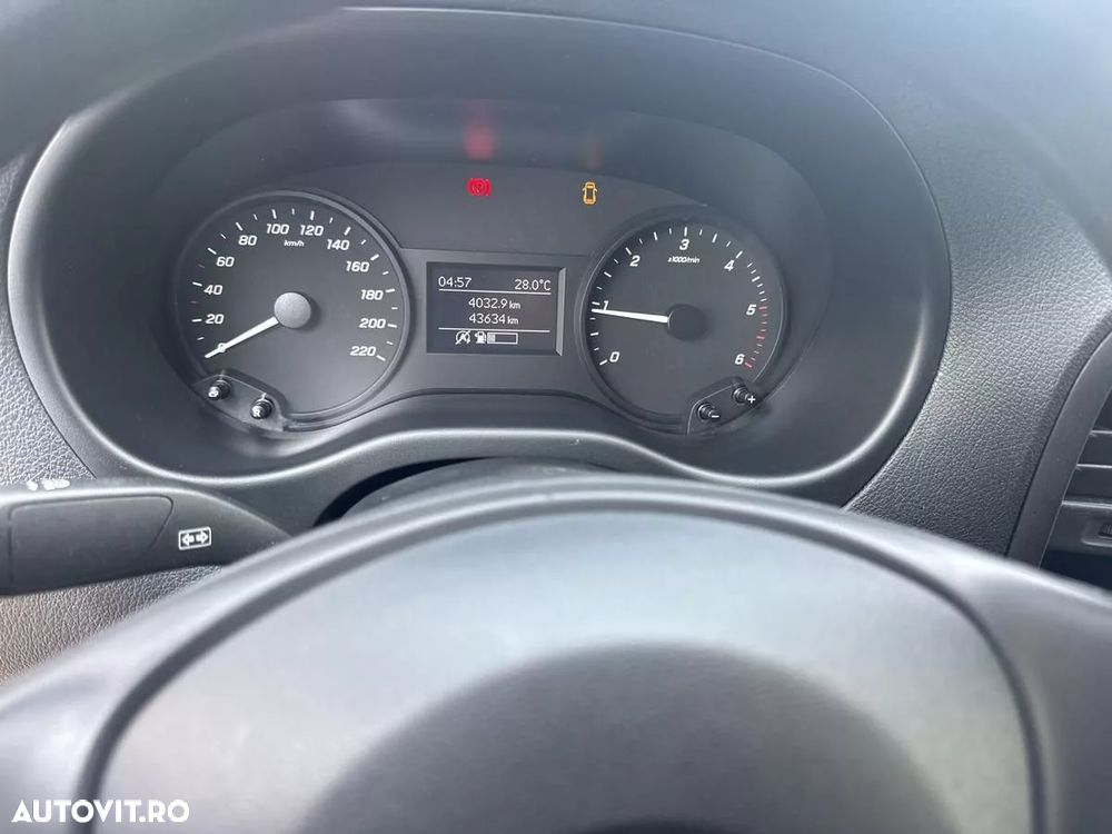Mercedes-Benz Vito - 12
