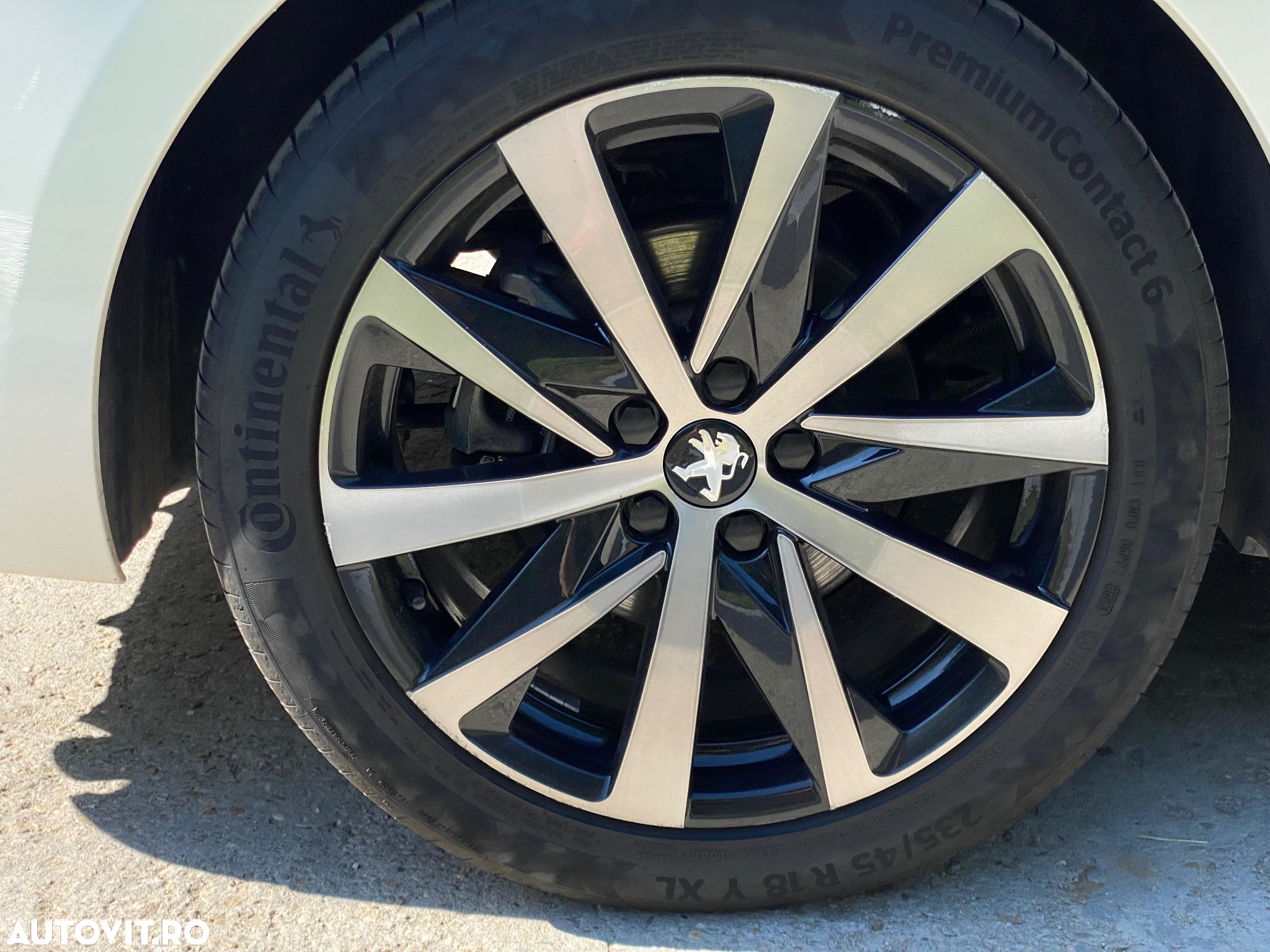 Peugeot 508 Hybrid 225 e-EAT8 GT - 26
