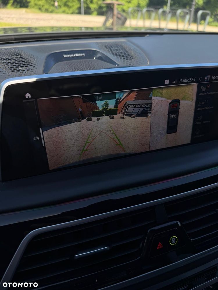BMW Seria 7 750i xDrive - 26