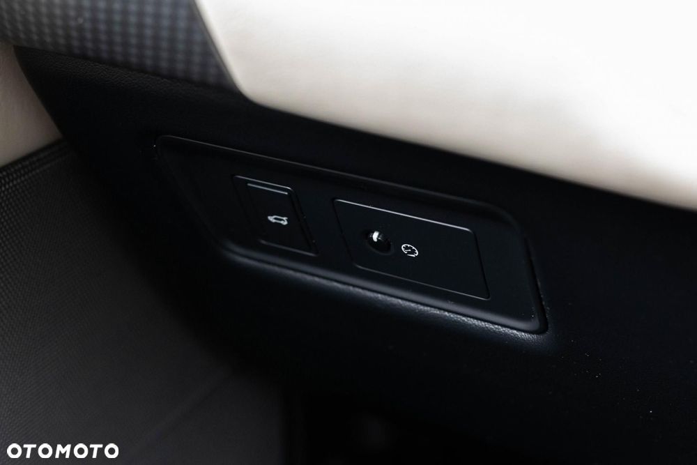 Land Rover Range Rover - 30