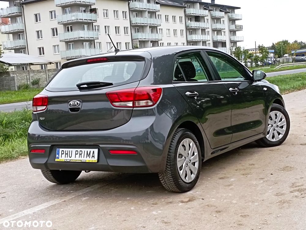 Kia Rio - 14
