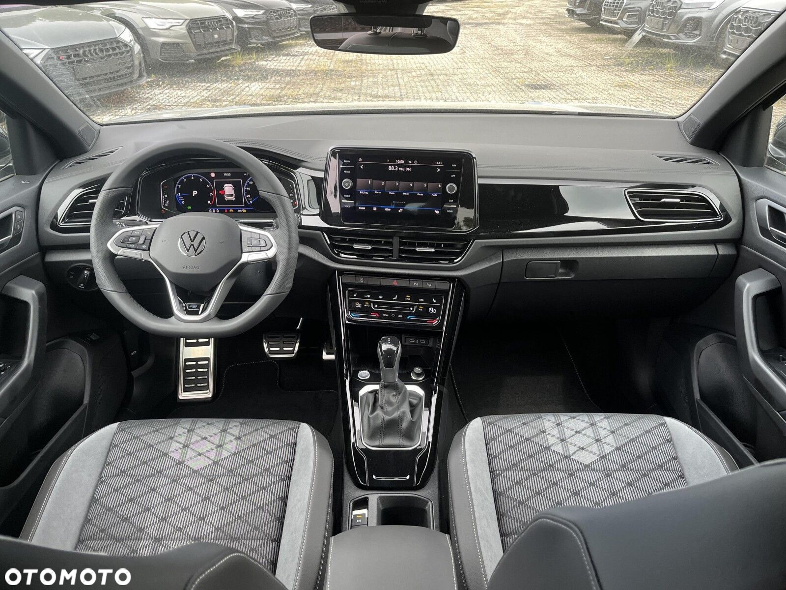 Volkswagen T-Roc - 22