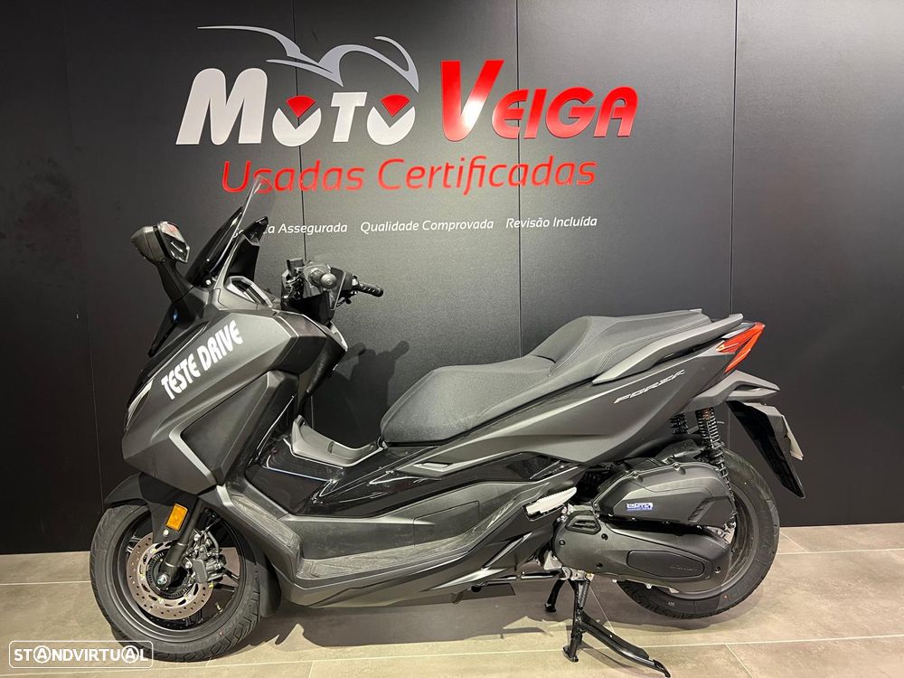 Honda Forza - 2