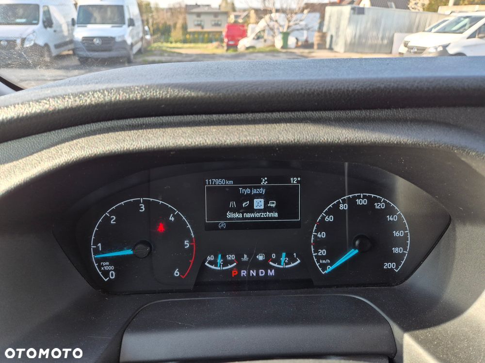 Ford Transit MK8 Lift - 36