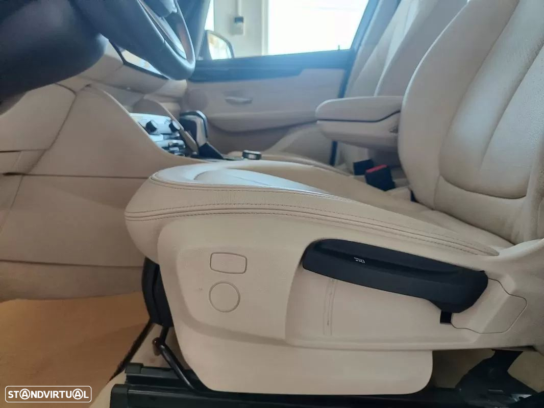BMW 216 Active Tourer d Line Luxury Auto - 23