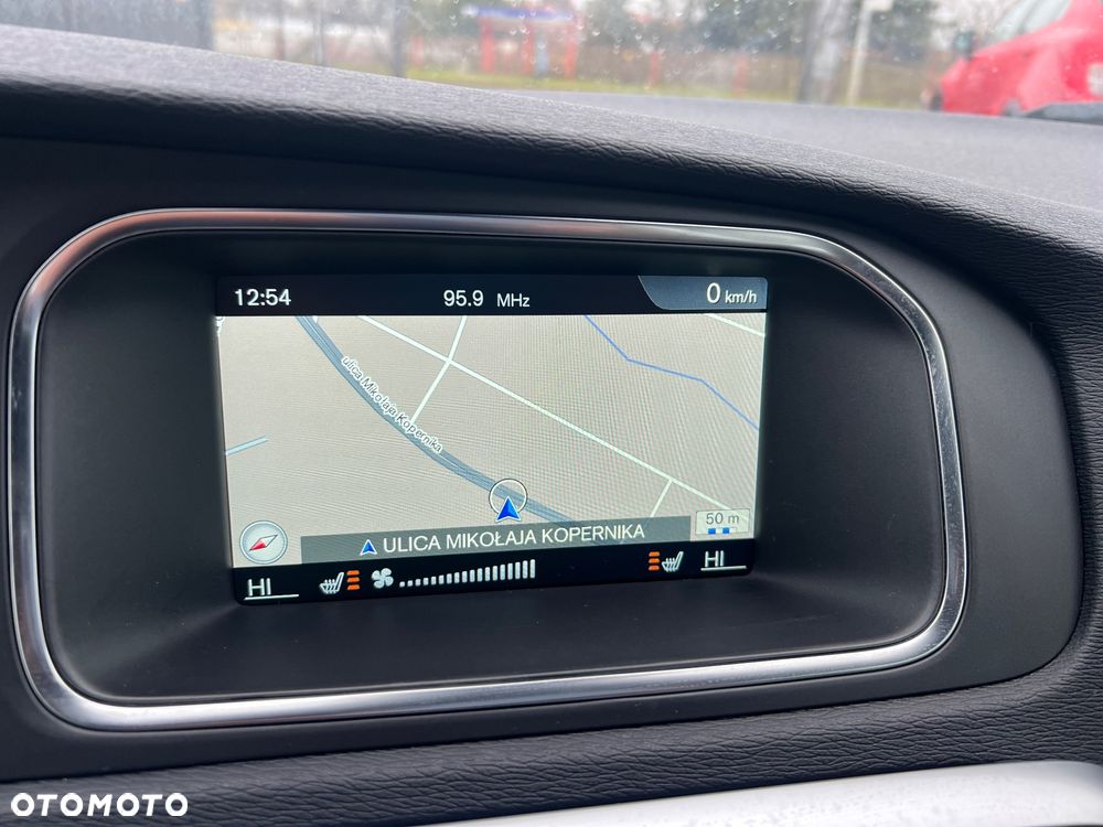 Volvo V40 D3 Momentum - 20