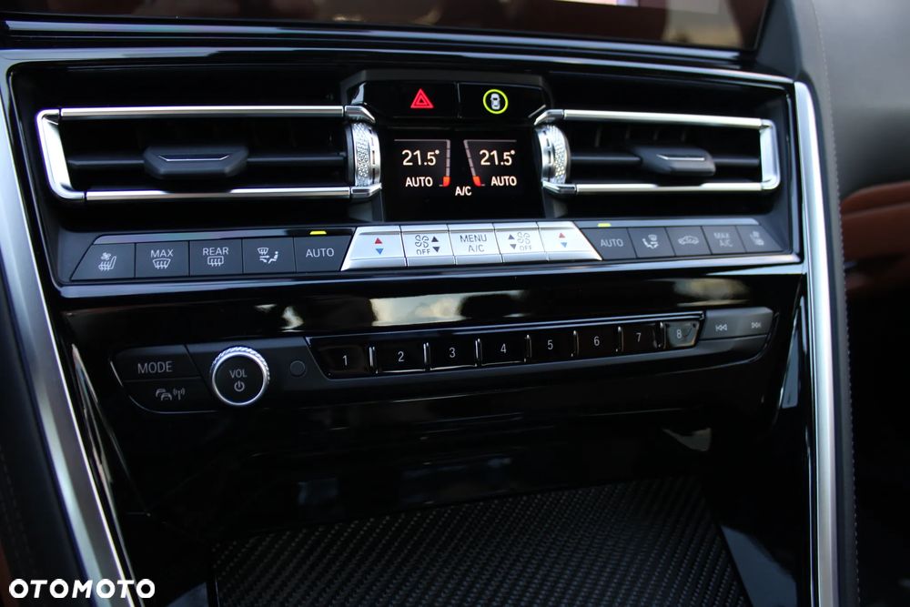 BMW Seria 8 840i xDrive - 38