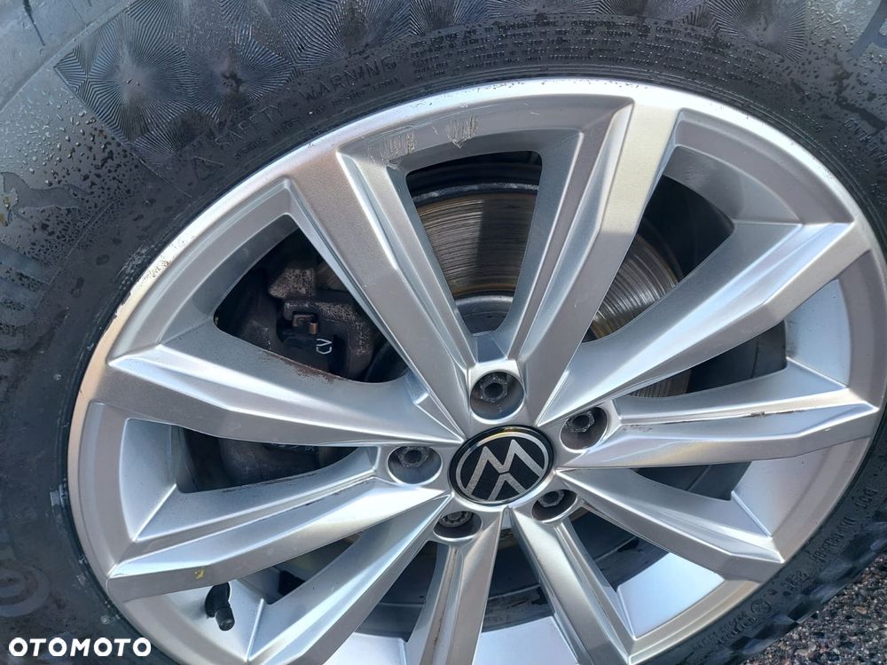 Volkswagen Passat 2.0 TDI SCR DSG Business - 9