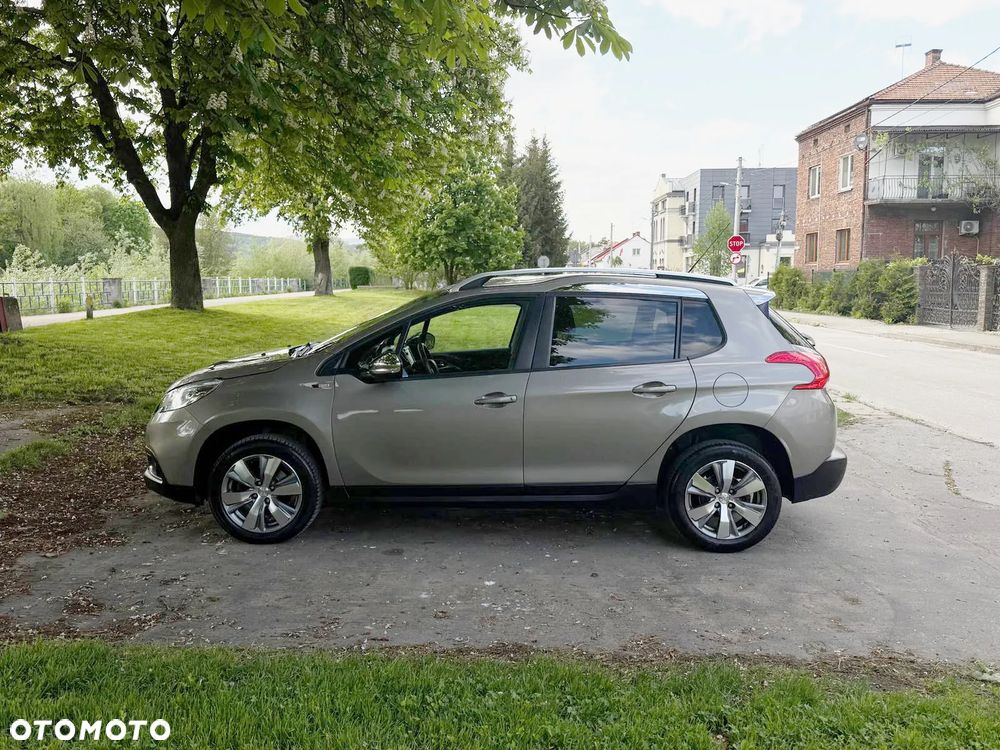 Peugeot 2008 1.2 Pure Tech Style S&S - 1