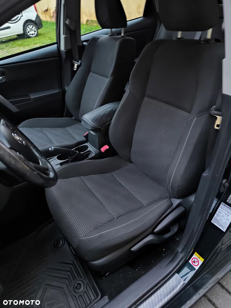 Toyota Auris 1.8 HSD Prestige - 9